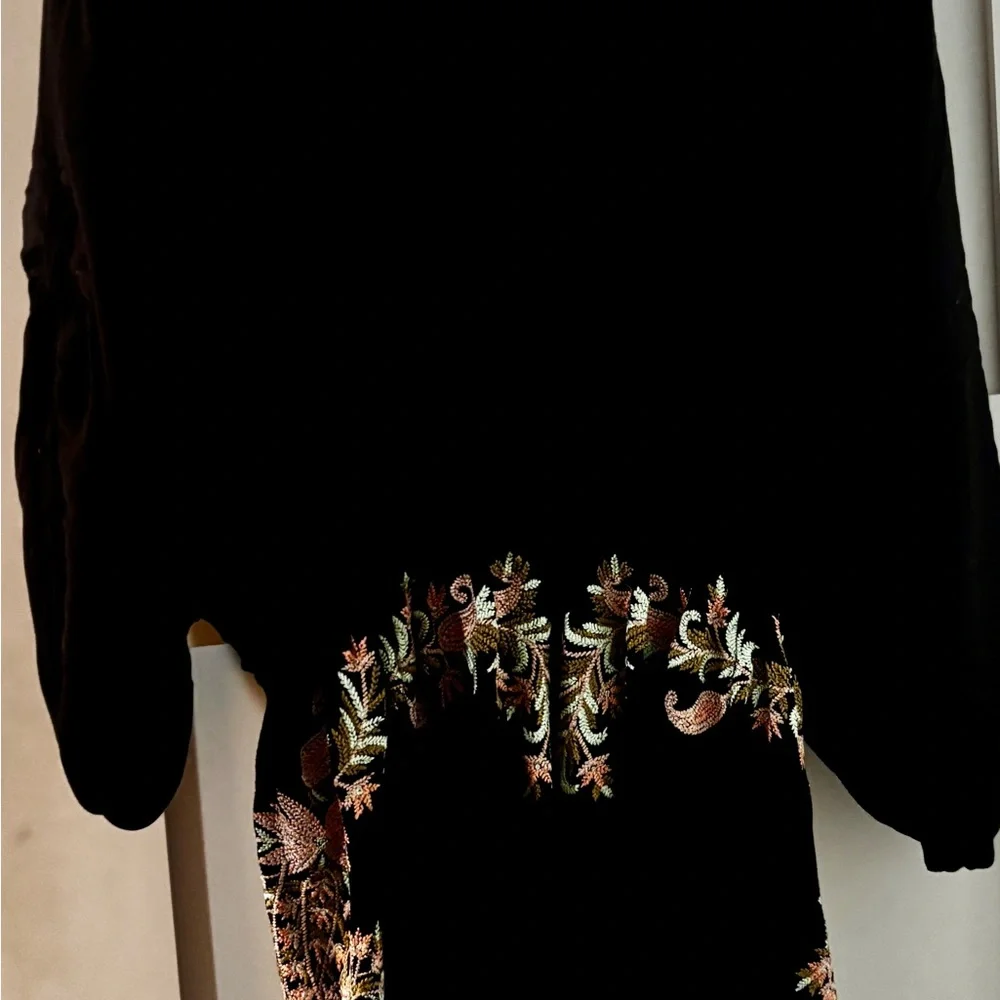 Embroidered Black Kimono mini dress - Picture 2 of 7